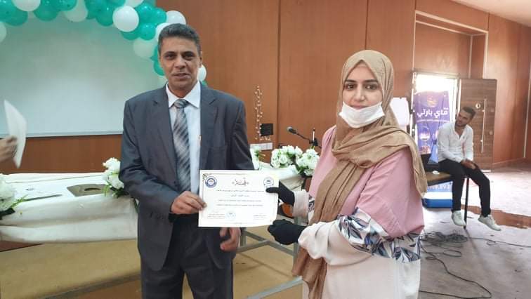 عرض مسرحي لطالبات كلية التربية