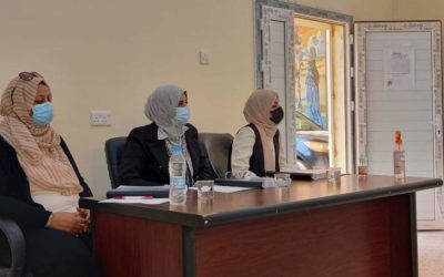 مناقشة مشاريع تخرج لطلبة كلية التربية