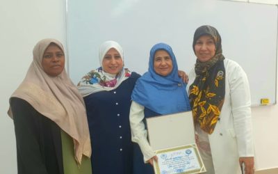 كلية التربية تكرم احد موظفيها