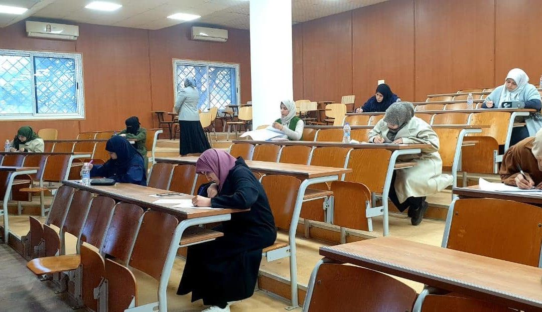 اختتام الامتحانات النهائية لطلبة الدراسات العليا بكلية التربية
