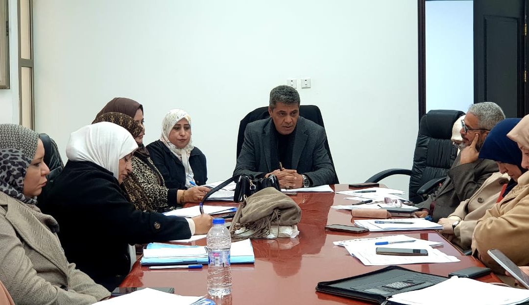 الاجتماع الدوري الثالث لكلية التربية يؤكد على الجودة وتطوير العملية التعليمية